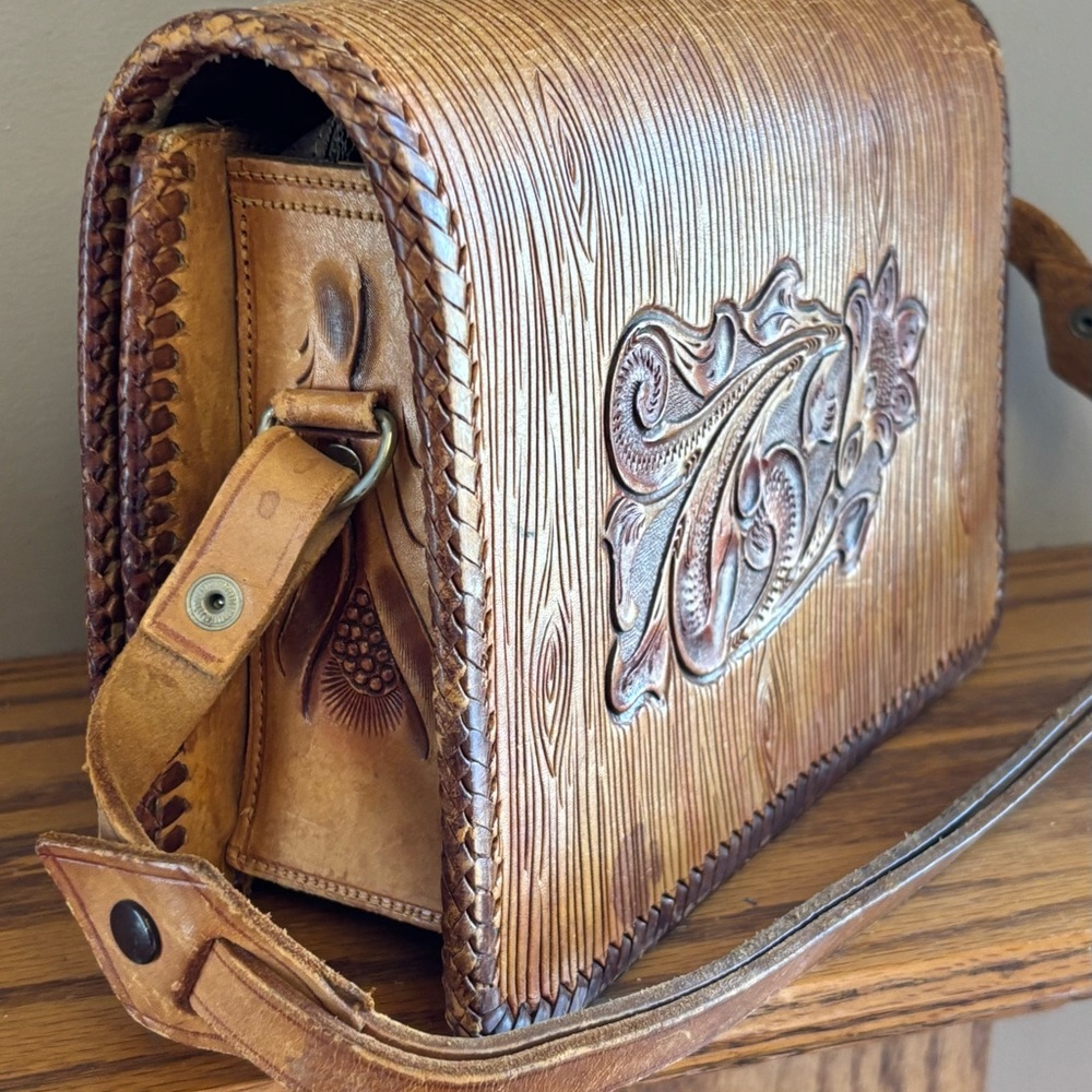 Vintage Tooled Leather Clutch with Deer Design - Picture 4 of 8